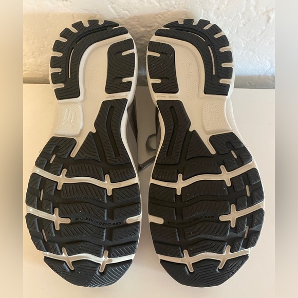 Brooks Ghost 15 Alloy/Oyster/Black Running Sneaker - Picture 4 of 7